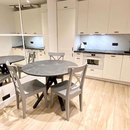 Nice To Host You - Old Town Apartment Varsovie Extérieur photo